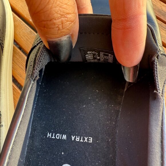 Ecco Womens Black Slip-On Sneakers Extra Width Rubber Sole Size 41/10 - Picture 7 of 7